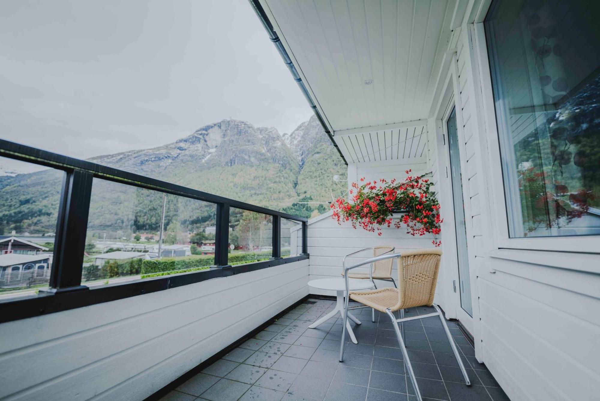 Loen Apartments Экстерьер фото